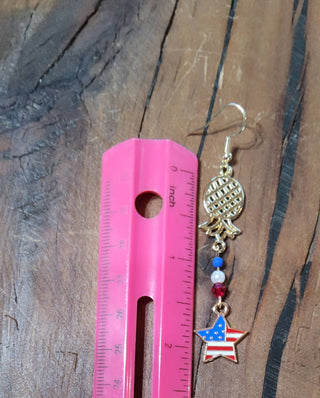 Patriotic Upside Down Pineapple Earrings, American Flag Swinger Earrings, American Star Earrings, Patriotic Pineapple Earrings, USA Earrings