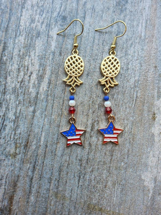 Patriotic Upside Down Pineapple Earrings, American Flag Swinger Earrings, American Star Earrings, Patriotic Pineapple Earrings, USA Earrings